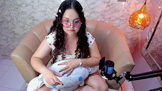 ShylySweet online show from 10-29-25, 05:06