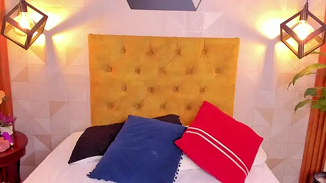 violet sweet19 online show from 04-18-26, 11:56