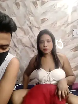 hornyzinia123 online show from 11-18-25, 02:27