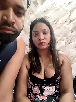 hornyzinia123 online show from 01-11-26, 03:13