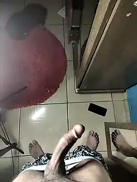 Snapshot of leonardo9348 chatting on 11-15-25, 04:16 leonardo9348 online show from 11-15-25, 04:16