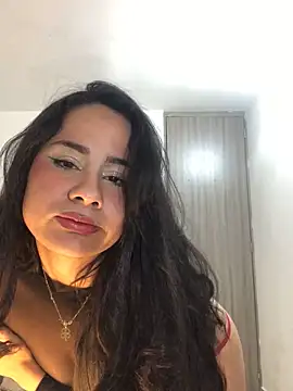 Snapshot of SelinaCatt_ chatting on 09-25-25, 11:00 SelinaCatt  online show from 09-25-25, 11:00