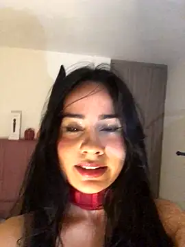 Snapshot of SelinaCatt_ chatting on 10-12-25, 11:28 SelinaCatt  online show from 10-12-25, 11:28