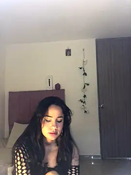 Snapshot of SelinaCatt_ chatting on 10-05-25, 10:11 SelinaCatt  online show from 10-05-25, 10:11