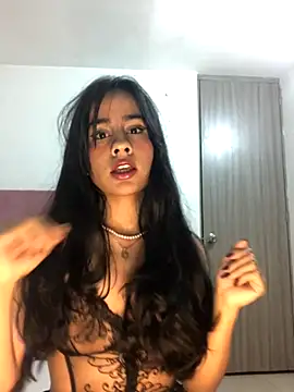 Snapshot of SelinaCatt_ chatting on 09-20-25, 03:55 SelinaCatt  online show from 09-20-25, 03:55
