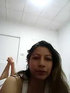 Lisa Louis online show from 10-17-25, 04:53