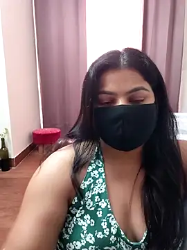Snapshot of Aavya_007 chatting on 05-15-26, 04:10 Aavya 007 online show from 05-15-26, 04:10