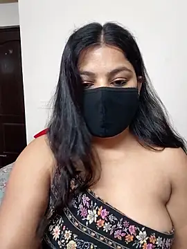 Snapshot of Aavya_007 chatting on 04-29-26, 05:00 Aavya 007 online show from 04-29-26, 05:00