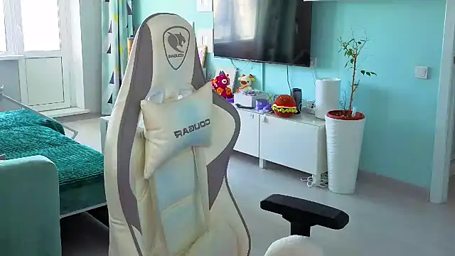 Im suka online show from 03-24-26, 03:17