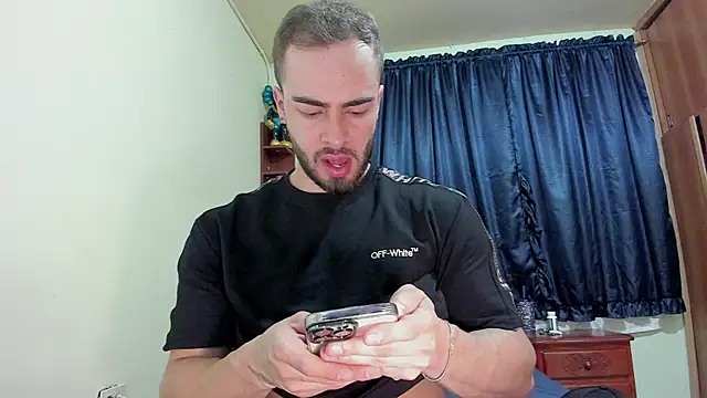 MaxDell online show from 11-17-25, 10:03