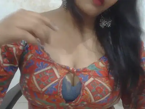 Snapshot of POOJA_199 chatting on 06-27-26, 06:52 POOJA 199 online show from 06-27-26, 06:52