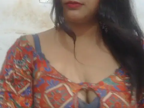 Snapshot of POOJA_199 chatting on 07-11-26, 08:03 POOJA 199 online show from 07-11-26, 08:03