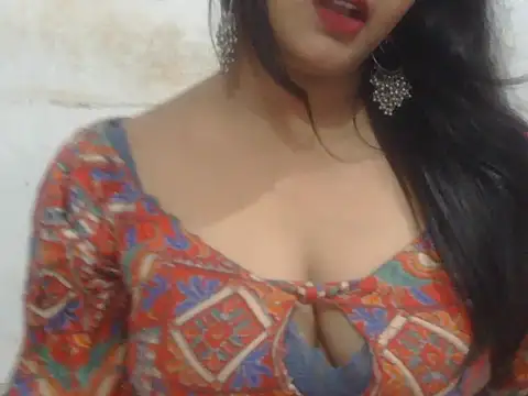 Snapshot of POOJA_199 chatting on 06-16-26, 06:24 POOJA 199 online show from 06-16-26, 06:24