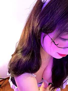 Snapshot of linlin886 chatting on 09-24-25, 02:56 linlin886 online show from 09-24-25, 02:56
