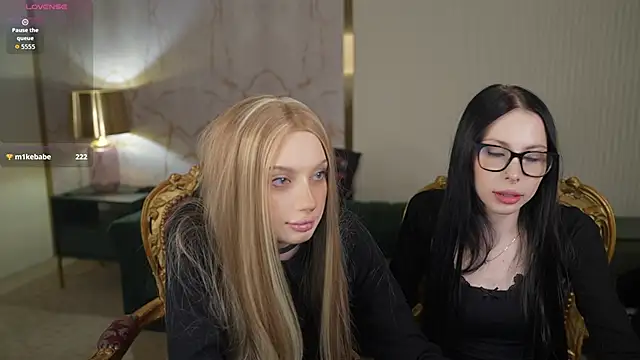 VivianSweet  online show from 03-10-26, 03:27