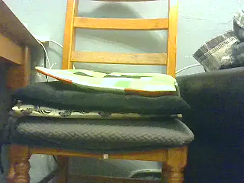 Snapshot of hefin18 chatting on 02-08-25, 06:33 hefin18 online show from 02-08-25, 06:33