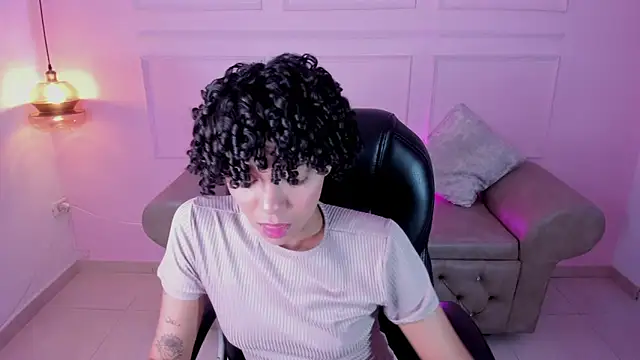 aitana kahlo online show from 12-16-25, 07:07