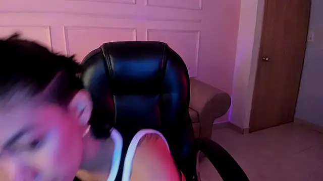 aitana kahlo online show from 01-12-26, 07:53