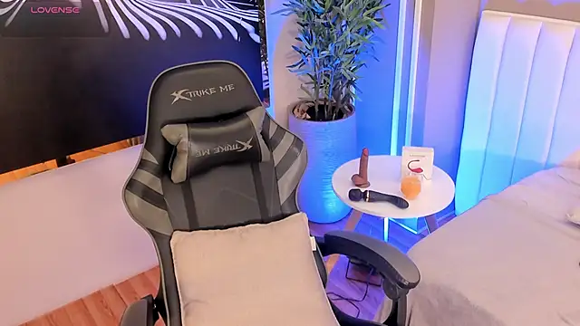 Skyyle  online show from 03-21-26, 12:53