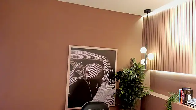 Skyyle  online show from 11-07-25, 01:59