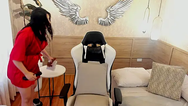 Skyyle  online show from 10-30-25, 01:09