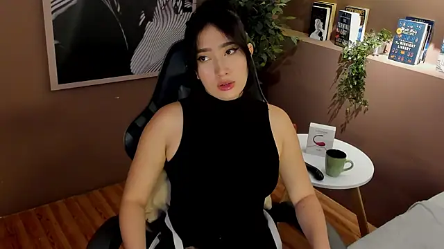 Snapshot of Skyyle_ chatting on 07-16-26, 01:30 Skyyle online show from 07-16-26, 01:30