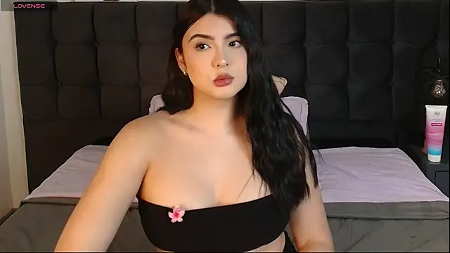 Snapshot of Sweety_Nicole_ chatting on 11-07-25, 05:01 Sweety Nicole online show from 11-07-25, 05:01