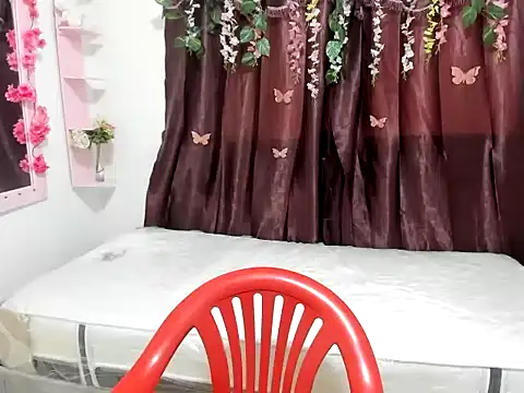 Liana hot12 online show from 10-31-25, 01:52