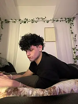 tyler boo online show from 03-04-26, 09:55