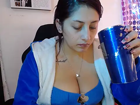 Nicol V online show from 10-24-25, 04:11