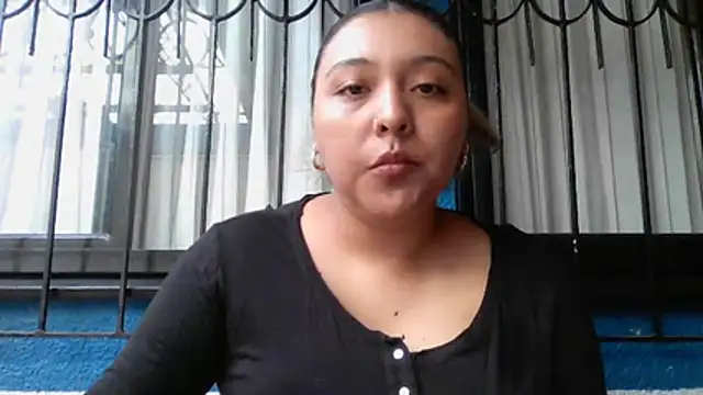 Snapshot of ALANA_150 chatting on 05-01-26, 02:33 ALANA 150 online show from 05-01-26, 02:33