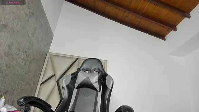 Euphoria 07 online show from 11-29-25, 03:39