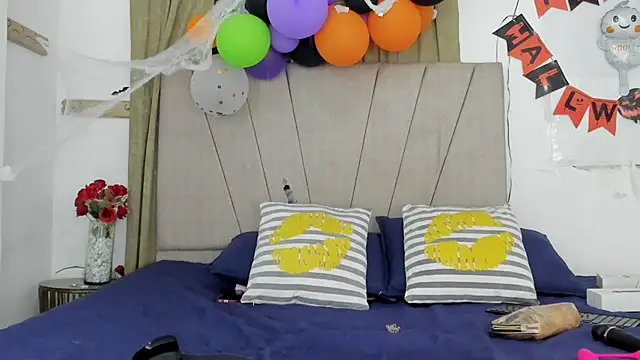 Lady miss    online show from 10-30-25, 12:25