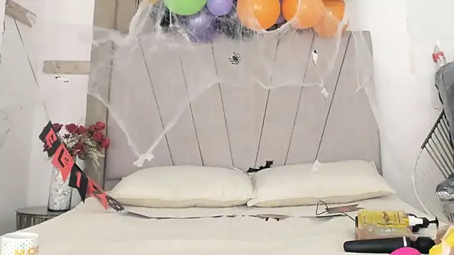 Lady miss    online show from 10-14-25, 01:34