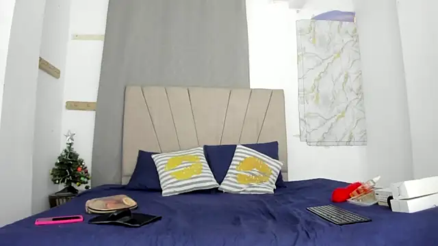 Lady miss    online show from 12-16-25, 12:31