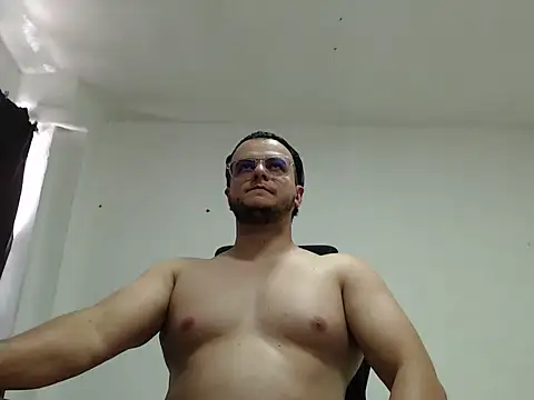 Snapshot of cloudsxxx chatting on 05-06-26, 06:01 cloudsxxx online show from 05-06-26, 06:01
