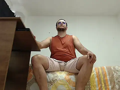 cloudsxxx online show from 05-04-26, 05:38