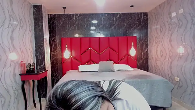 LatinaHoleQueen online show from 02-25-26, 02:06