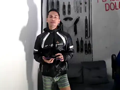 Snapshot of dylan_apol0 chatting on 09-15-25, 03:29 dylan apol0 online show from 09-15-25, 03:29