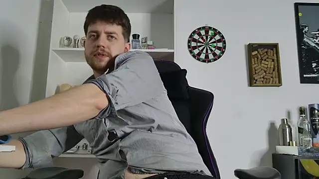 aaron nvk online show from 10-30-25, 09:33