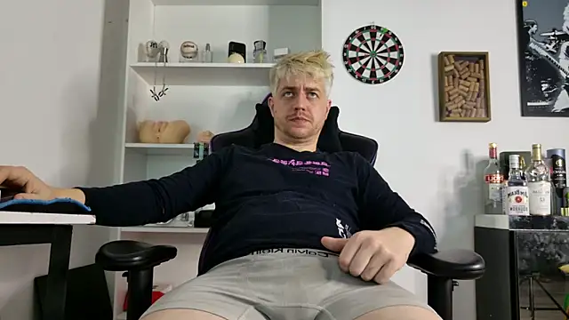 aaron nvk online show from 04-10-26, 05:14