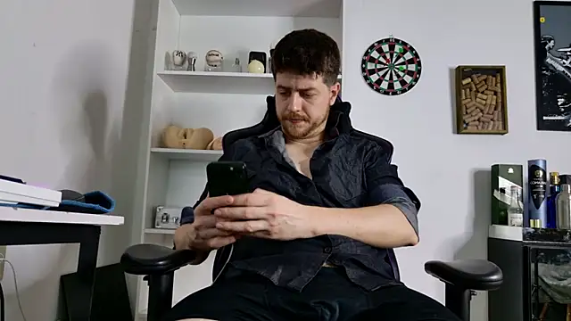 aaron nvk online show from 12-05-25, 09:23