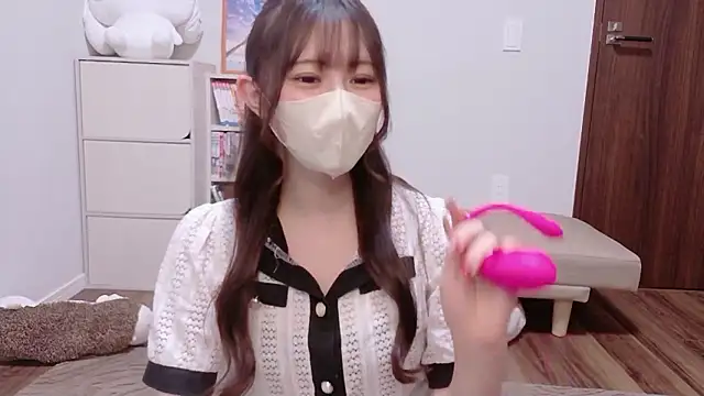 Snapshot of MOEMOE-Q chatting on 09-27-25, 03:40 MOEMOE-Q online show from 09-27-25, 03:40