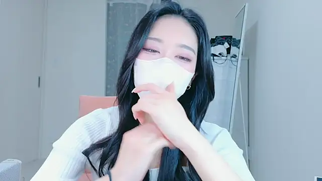 Snapshot of ramuchan_desu chatting on 04-20-26, 12:24 ramuchan desu online show from 04-20-26, 12:24