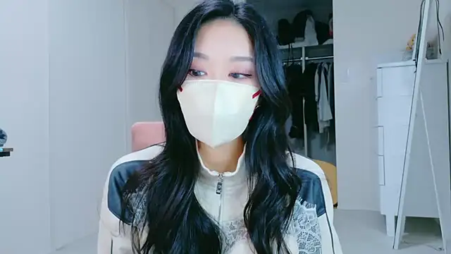 ramuchan desu online show from 10-27-25, 02:23