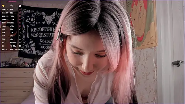 CutiePatoootie online show from 10-04-25, 08:54