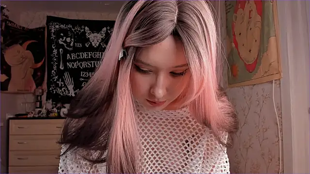 CutiePatoootie online show from 12-14-25, 07:19