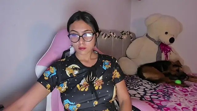 Sarahcutexoxox online show from 04-19-26, 04:13