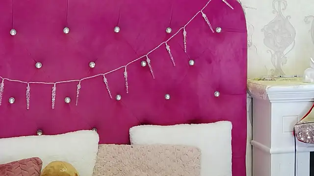 AlexisDevine online show from 12-05-25, 05:28