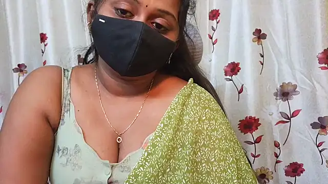 Snapshot of Pavani-Sexy chatting on 07-18-26, 05:10 Pavani-Sexy online show from 07-18-26, 05:10